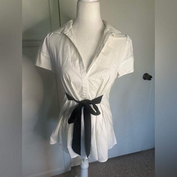 BCBG MaxAzria White Fitted Blouse with Tie Front Size M - Picture 1 of 10